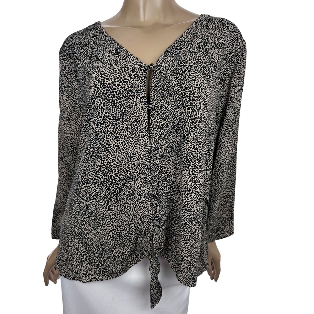 Bobeau Size Large Brown & Black Print Top 3/4 Sleeve V-Neck Rayon Button Front